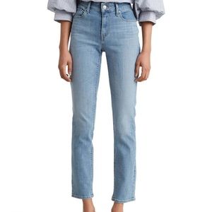 Levi’s Classic Mid-rise Skinny Jeans - light blue - size 2 - EUC